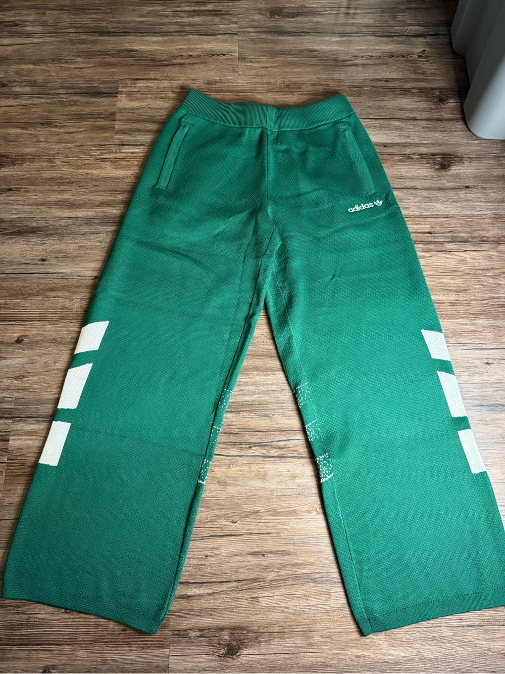 Adidas Originals Santiago PT Knit Pants Green Wide Leg $120 NWT Men’s Sz Small